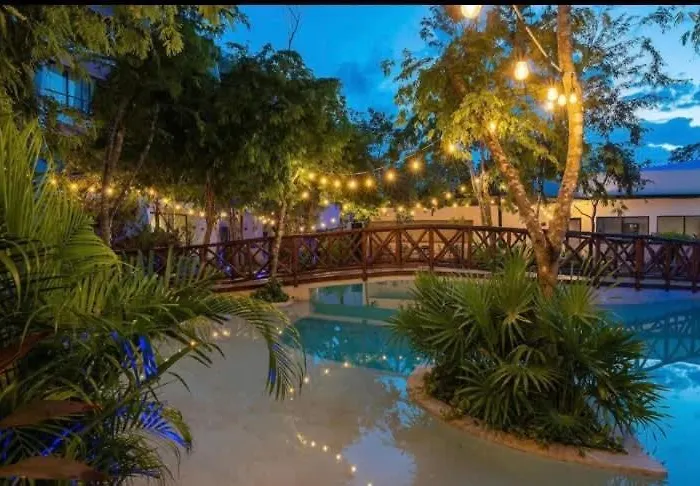 Private Jungle Cool Pool 500 Mbps Wi-fi 3 Bikes King Bed *