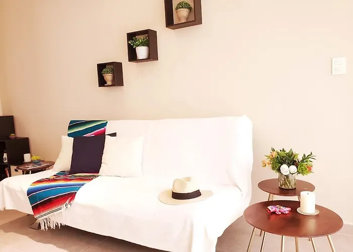 Apartment Private Jungle Cool Pool 500 Mbps Wi-fi 3 Bikes King Bed *