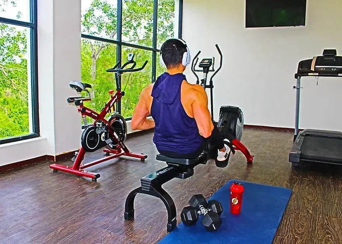Private Jungle Cool Pool 500 Mbps Wi-fi 3 Bikes King Bed Apartment